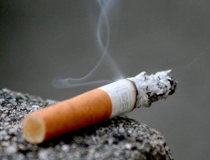 چرا برخی از نوجوانان به سیگار کشیدن روی می آورند؟