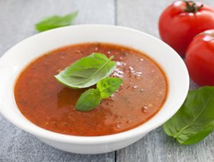 طرز تهیه سوپ گوجه فرنگی و ریحان مناسب فصل پاییز