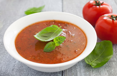  طرز تهیه سوپ گوجه فرنگی و ریحان مناسب فصل پاییز 